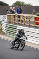 Vintage-motorcycle-club;eventdigitalimages;mallory-park;mallory-park-trackday-photographs;no-limits-trackdays;peter-wileman-photography;trackday-digital-images;trackday-photos;vmcc-festival-1000-bikes-photographs